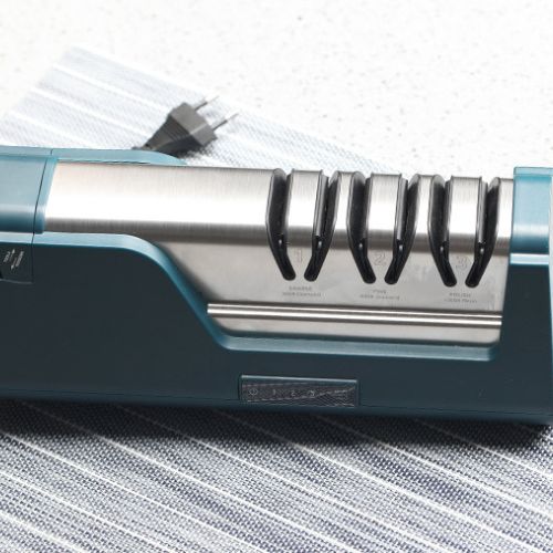 Appareil affûteur de couteaux électrique Pro-précision avec système 3 niveaux d'affûtage