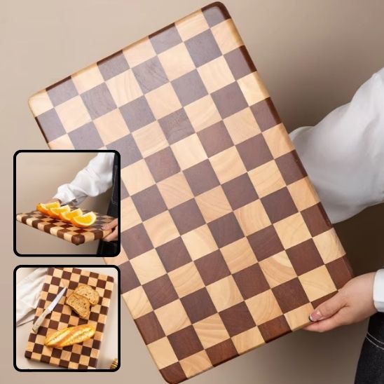 Planche à découper bois à damier.