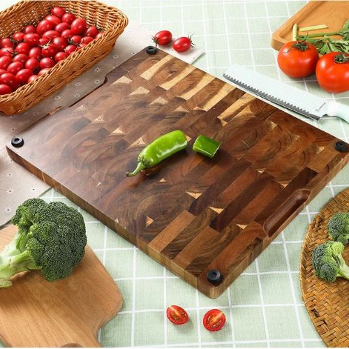 planche-a-decouper-en-bois-haricot vert