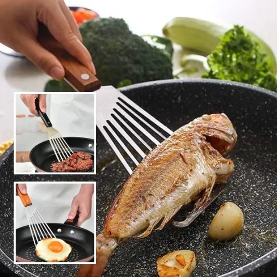 La spatule avec un poisson.