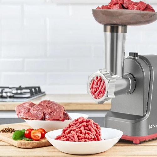 Hachoir a viande pour hacher viande fraîche
