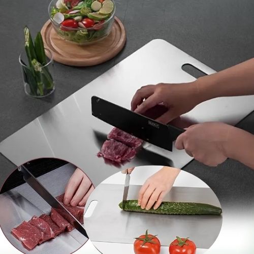 Cette planche peut même couper de la viande. 