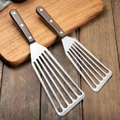 Lot de deux spatules.